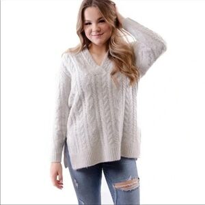 Cloth by RD Gray Cable Knit Oversized V-Neck Sweater Size XS NWT